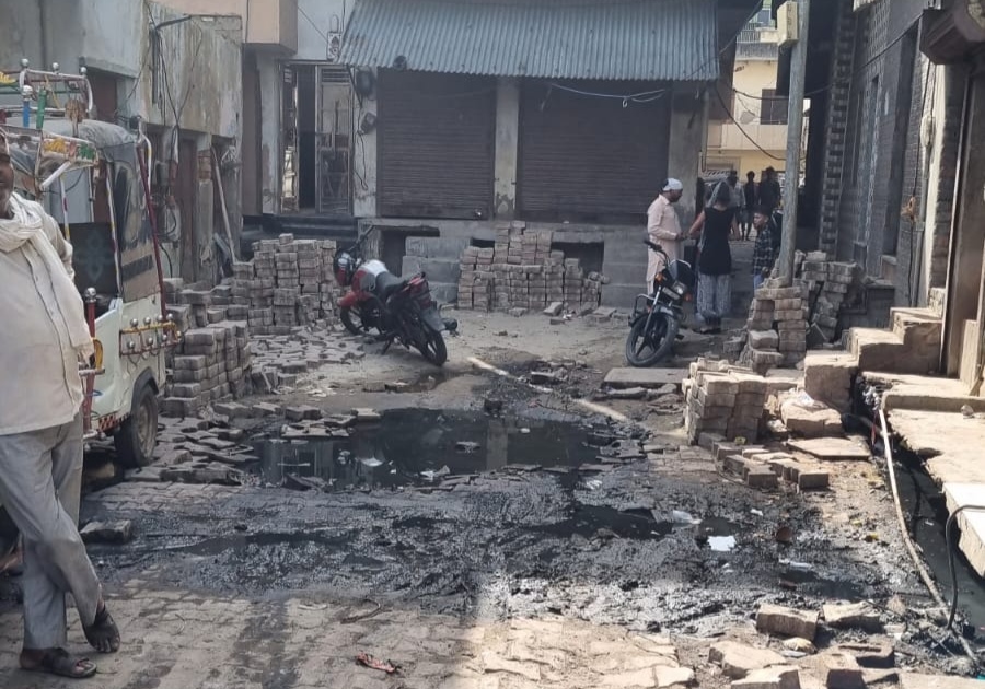 ईद पर बदइंतजामी: गंदगी, ओवरफ्लो नालियां और सिल्ट से बेनकाब हुआ निगम का ‘खानापूर्ति मॉडल’