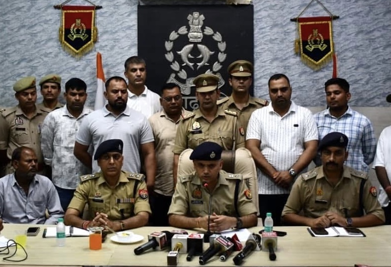 ऑपरेशन स्माइल की बड़ी सफलता: 15 घंटे में वृंदावन से बरामद हुईं चार लापता छात्राएं